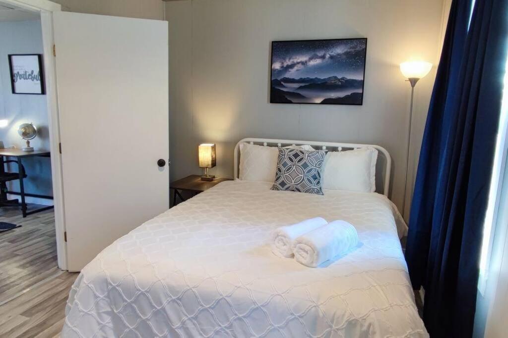 Perfect Combo Of Charm & Comfort- 2Bedroom Home Noblesville Dış mekan fotoğraf