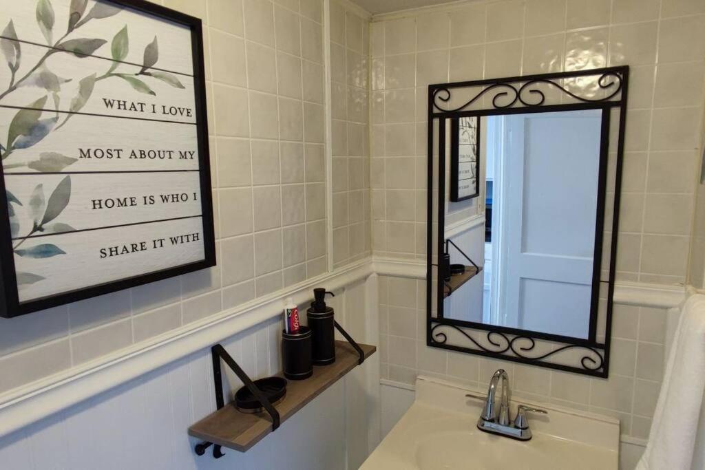 Perfect Combo Of Charm & Comfort- 2Bedroom Home Noblesville Dış mekan fotoğraf