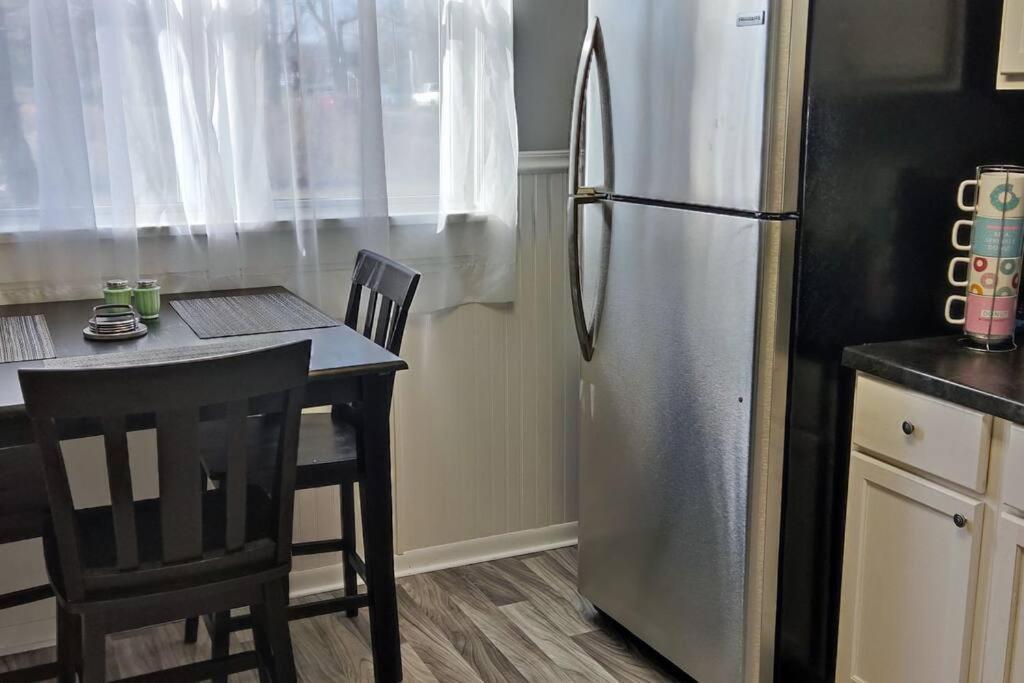 Perfect Combo Of Charm & Comfort- 2Bedroom Home Noblesville Dış mekan fotoğraf